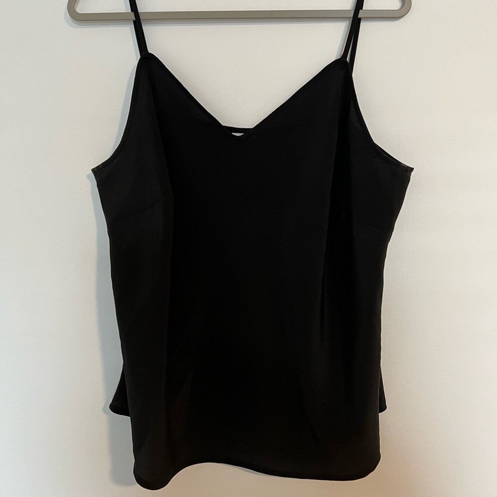 V-neck Spaghetti Strapped Top